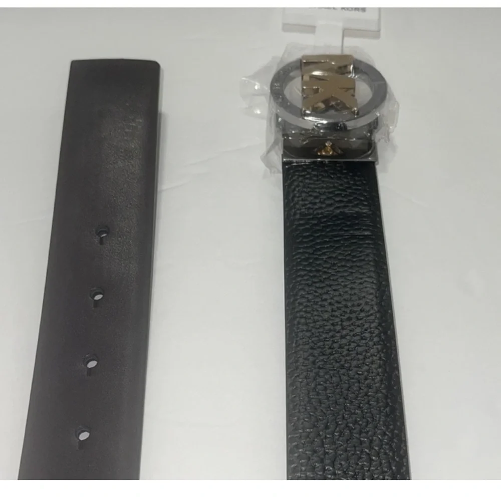 MICHAEL KORS MK Logo Twist Reversible Genuine LEATHER Black & Brown Belt.NWT